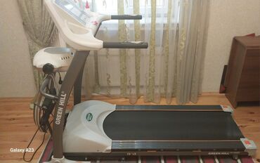 qacış trenajoru: Green Hill markalı bu qaçaş zolağı sağlamlığınızı qorumaq və formda