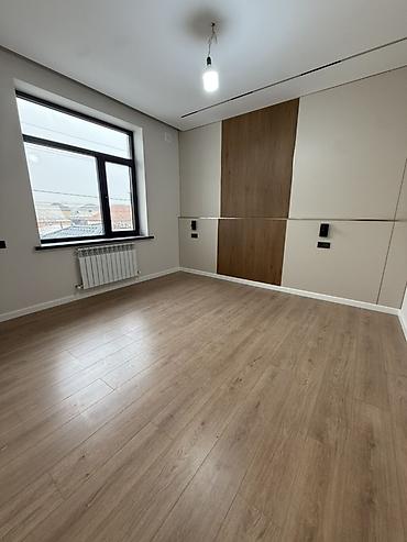 Продажа коттеджей и домов: 🏡ПРОДАЕТСЯ ОСОБНЯК 📍Арча-Бешик 🏠Площадь:200м² 🌿Участок:3сотки — 16