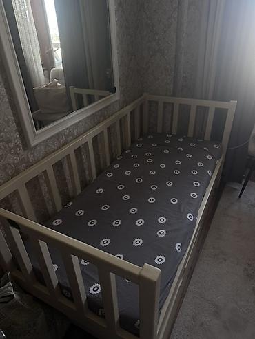bunk bed: Детская односпальная кровать, Б/у, Для девочки, Для мальчика, С бортиком, Дерево, Самовывоз — 2
