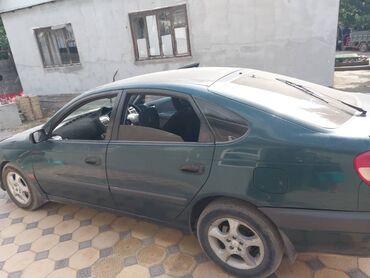 не рабочий газ 53: Toyota : 2002 г., 1.8 л, Автомат, Бензин, Седан