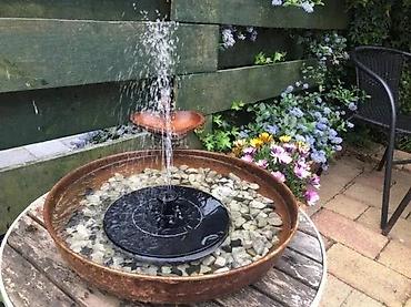 igracke za bazen: Solarna fontana/pumpa za vodu za bašte, ribnjake i pojilice za ptice — 1