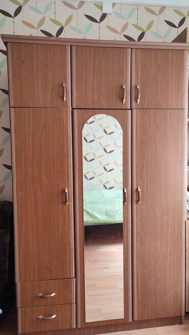 шкаф трехдверный: Шифоньер, Б/у, 3 двери, Распашной, Прямой шкаф, Азербайджан