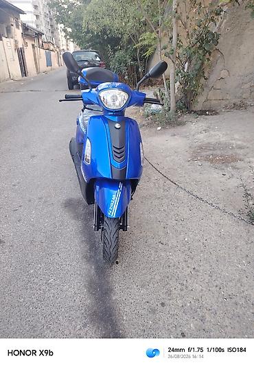 moped zigzag: Məhsul: Şəhər üçün rahat Motosiklet(moped) skuter + dəbilqə + telefon — 2