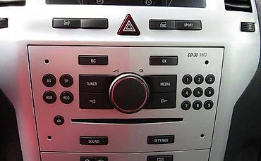 ps bogatic: RADIO / CD ZA OPEL ZAFIRA | Polovni originalni delovi za Opel Zafira — 1
