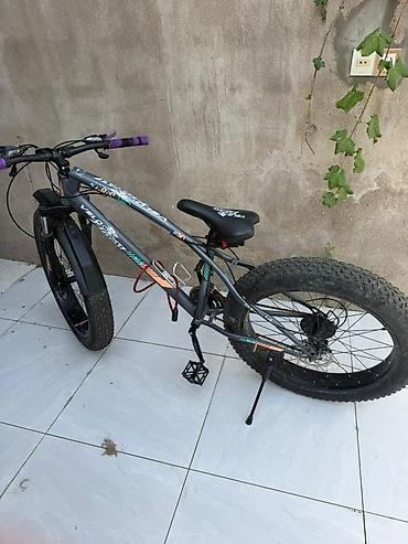 gt la bomba: Fatbike tipli dağ velosipedi - Geniş (təxminən 4.0”) fat şinlər – — 2