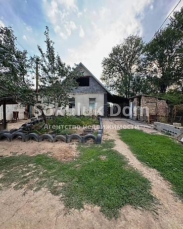 Продажа коттеджей и домов: 🏠Продается дом с большим сараем для скота в с. Сокулук 🟡 Комнаты: 4 🟡 — 2