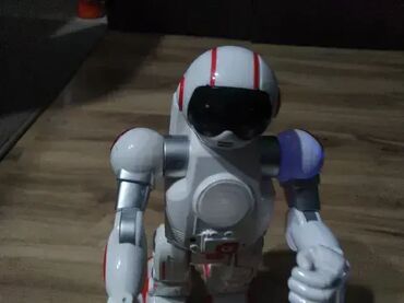 Igračke: 1. ALOK Novo 2. XTR koriscen 3. Kids WowWee Robot charger — 4