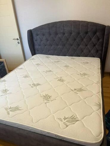 madeyra tek carpayi: Yataq Təciliiii 350₼ satilir . Taxt6 ay istifadə edilib, Embawooddan