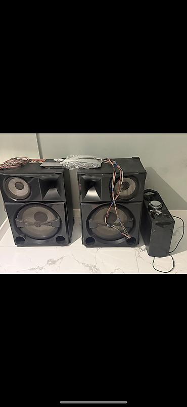 Təcili satılır.Sony markası 600 azn.Ünvan Yeni Yasamal