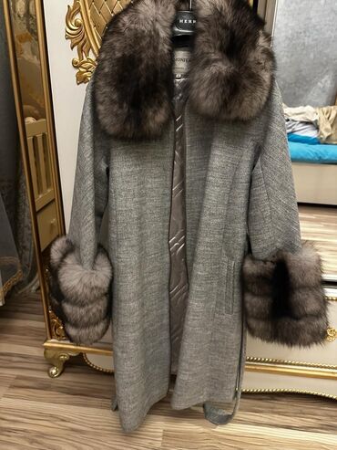 женское зимнее стеганое пальто: Пальто Garmoniya, M (EU 38), цвет - Серый