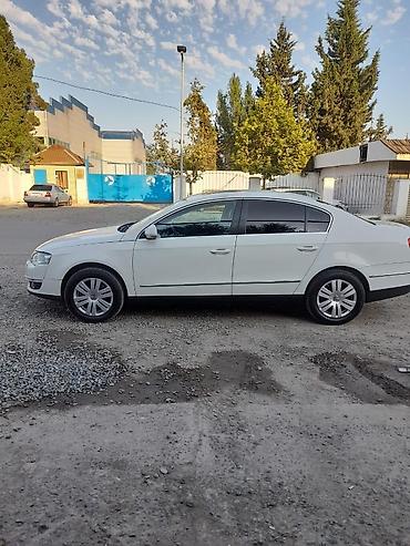 vaz qabaq susecl: Volkswagen Passat: 1.8 l | 2010 il Sedan — 4