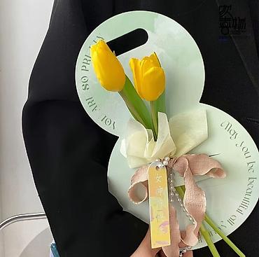 Букеты из живых цветов: Букеты из тюльпанов - Авторские композиции из свежесрезанных — 4