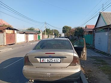 Ford: Ford Focus: 2000 г., 2 л, Механика, Бензин, Хэтчбэк — 5