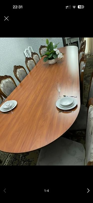 dinner table: Большой овальный обеденный стол для гостиной/столовой. - Форма — 1