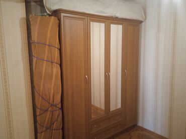sumqayt kiraye: Xaqlar metrosuna yaxın Ramal ticarət mərkəzinin arxasında 250 normal