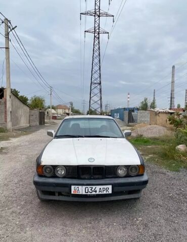 урал мотор: BMW 525: 1988 г., 2.5 л, Механика, Бензин, Седан