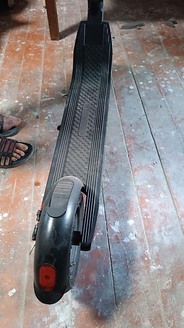 Giroskuterlər: Elektrik skuter – iTEc (üzərində loqo var) Xüsusiyyətlər: - Ön LED — 4
