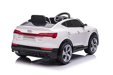 bermude lacoste: LICENCIRANI AUDI E-TRON SPORTBACK – beli električni auto za decu — 4