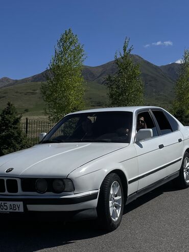 решетка пассат б4: BMW 5 series: 1991 г., 2 л, Механика, Бензин, Седан