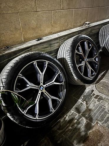 Комплект колес BMW: оригинальные легкосплавные диски с шинами. -