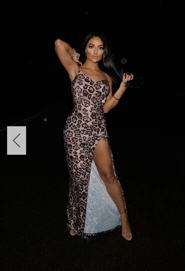 Ziyafət donları: 85 manata alınıb. Cəmi 1 dəfə ad günündə geyinilib. Əlaqə WhatsApp — 27