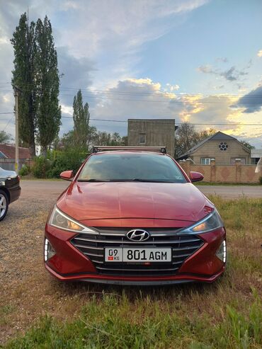 самая деловая машина: Hyundai Elantra: 2018 г., 2 л, Автомат, Бензин, Седан