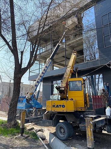 строительный лифт: Автокран Кран Като Стрела 21 м 5 тонн Услуги крана Манипулятор — 3