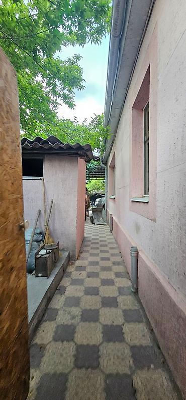 Продажа коттеджей и домов: Срочно!!!!!Продаётся дом в отличной локации, из 4х комнат и — 26