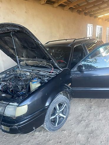 Volkswagen: Volkswagen Passat: 1994 г., 1.8 л, Механика, Бензин, Универсал — 10