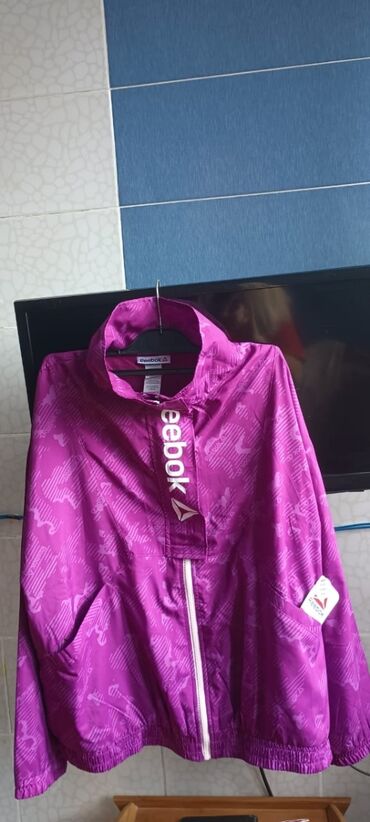 4xl nece razmerdi: Gödəkçə Reebok, L (EU 40)