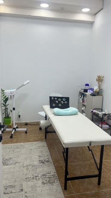 работа в бишкеке швейный цех упаковщик 2020: Срочно сдаю кабинет в салоне красоты. Подойдёт для мастера по
