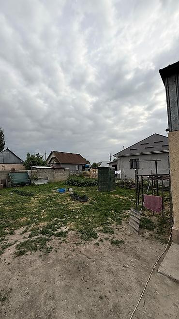 Продажа коттеджей и домов: Продаётся участок с времянкой 📍 Ново-Павловка (с. Кожомкул) Площадь — 11