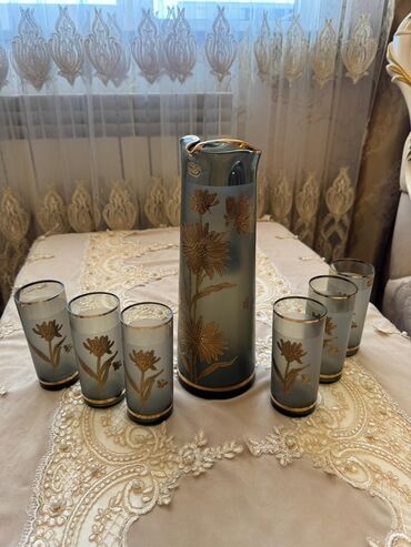 taxta ucuz: Şüşə qrafin və stəkan dəsti - Dəst tərkibi: 1 ədəd qrafin və 6 ədəd