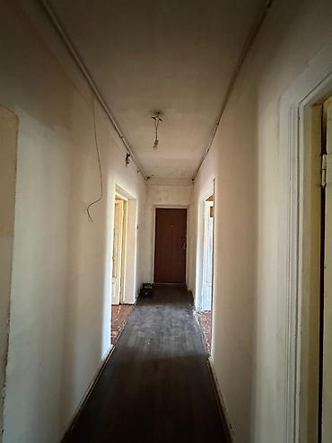 Mənzillər: 3 otaqlı mənzil – geniş eyvanlı - Plan: Uzun koridorlu, ayrıca 3 — 7