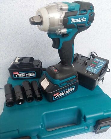 makita stemalica: Aku odvijac za mehaniku i tockove Makita 128V 2 baterije 6900din