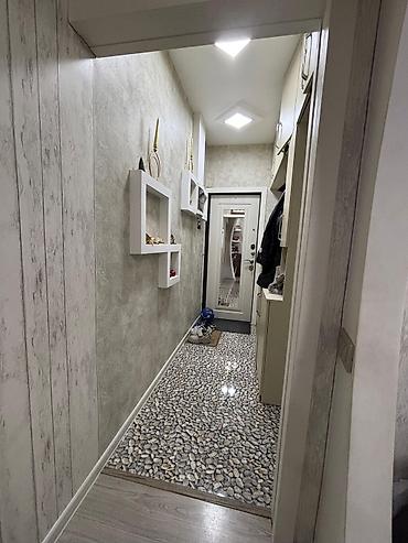 masazirda ev: Bakı, 2-ci mikrorayon, 3 otaqlı, Köhnə tikili, m. Memar Əcəmi, 47 kv. m — 1