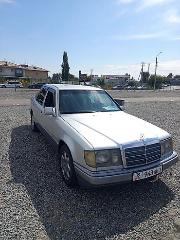 бапер 124: Mercedes-Benz W124: 1993 г., 2 л, Механика, Газ, Седан — 1
