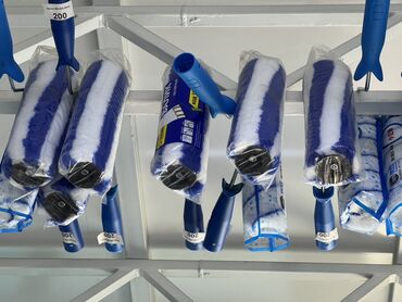 опрыскиватель садовый с мотором: Валик малярный с ручкой. Предназначен для нанесения краски на