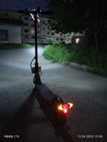 zongshen z max: - 350, 300 sm3, 2024 il, 70 km