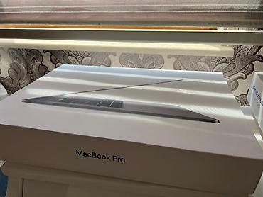 Apple MacBook: Apple MacBook Pro noutbuk - Ekran: 13.3" Retina, incə kənarlı, True — 8