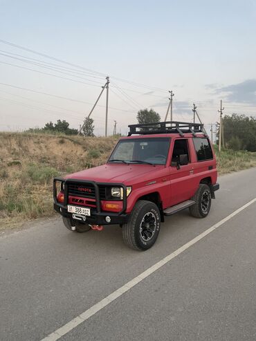 спортивные машины: Toyota Land Cruiser: 1990 г., 2.4 л, Механика, Бензин, Внедорожник