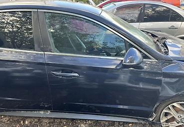 Дверь Передняя правая Hyundai, Б/у, Оригинал at lalafo.kg Дверь Передняя правая Hyundai, Б/у, Оригинал