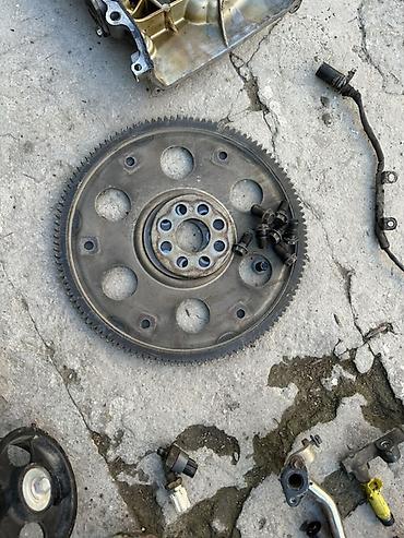 Другие детали для мотора: Продаются запчасти на 1az Маховик 1000 Клапанная крышка 1500 Поддон — 1