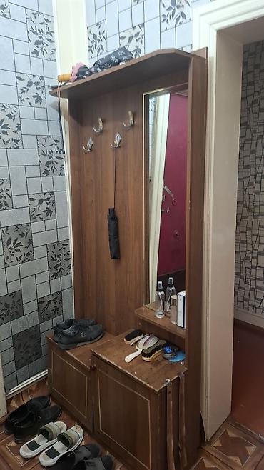 taxt kravatlari: Dəhliz üçün çoxfunksiyalı paltar asqısı və ayaqqabılıq modulu. - — 1