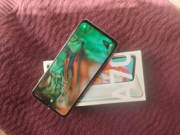 samsung a53 telefon: Samsung Galaxy A70, 128 GB, rəng - Bej, İki sim kartlı, Face ID, Sensor
