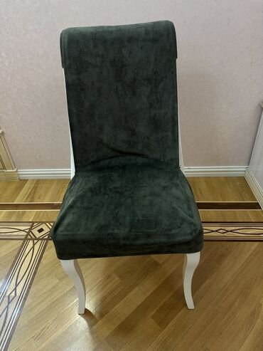 Stullar: Ela veziyyetde qonaq otagi ucun10 eded stul üzerindeki çexolu ile — 12