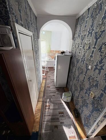 аренда квартир в бишкеке район восток 5: 1 комната, 34 м², 105 серия, 4 этаж, Старый ремонт