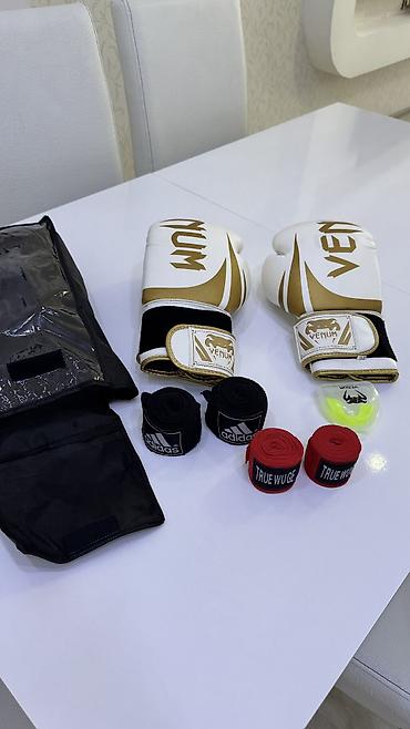 alet cantası: Boks əlcəkləri və qara adidas bintləri 1-cə dəfə istifadə olunub — 1