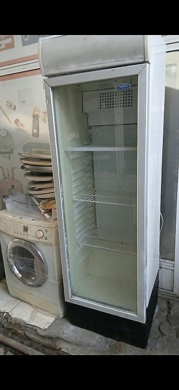 Vitrin soyuducu əla vəziyyətdə zavodskoy 250azn baki(catdirilma var)