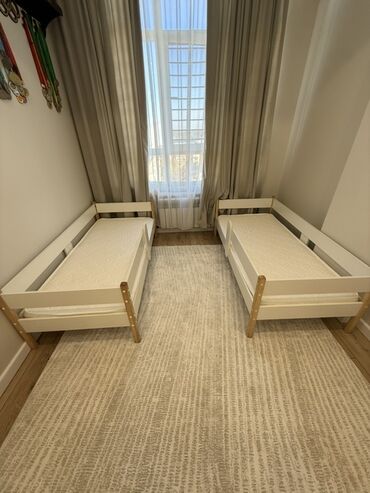 2 яросный кровать: Продается! Две новые кроватки, покупали месяц назад, продаем в связи